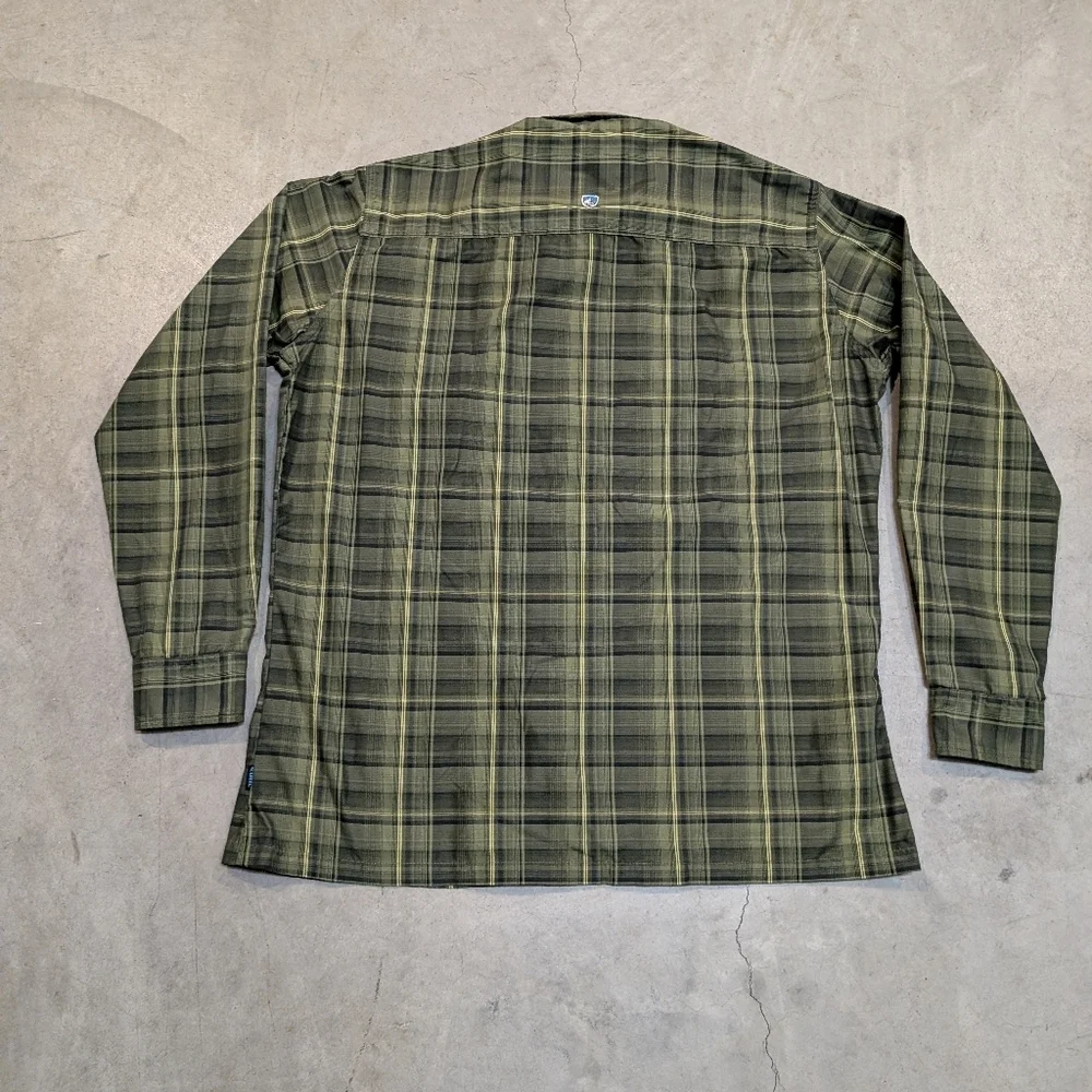 Kuhl Eluxur Green Plaid Button Up Short Men's L Long Sleeve
